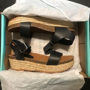 Black MTNG Low Sandal Wedges